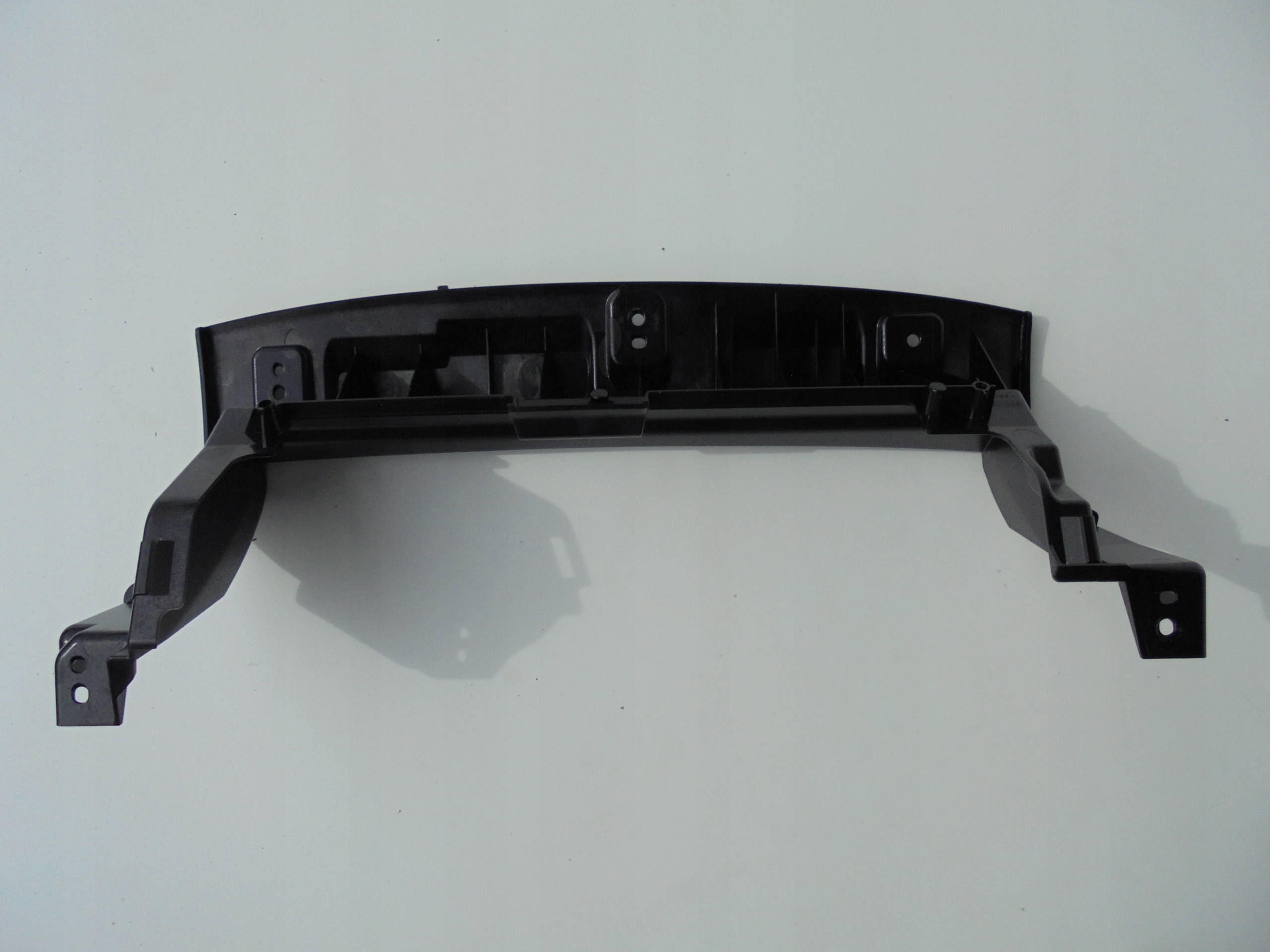 nissan PULSAR бардачок основа корпус 682PM3ZP0A