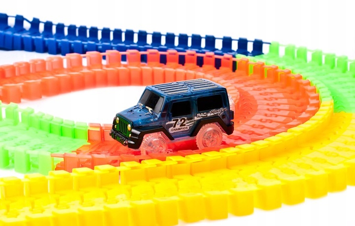 TOR WYŚCIGOWY SAMOCHODOWY 165 + ŚWIECĄCE AUTKO LED Kod producenta 5901801504351