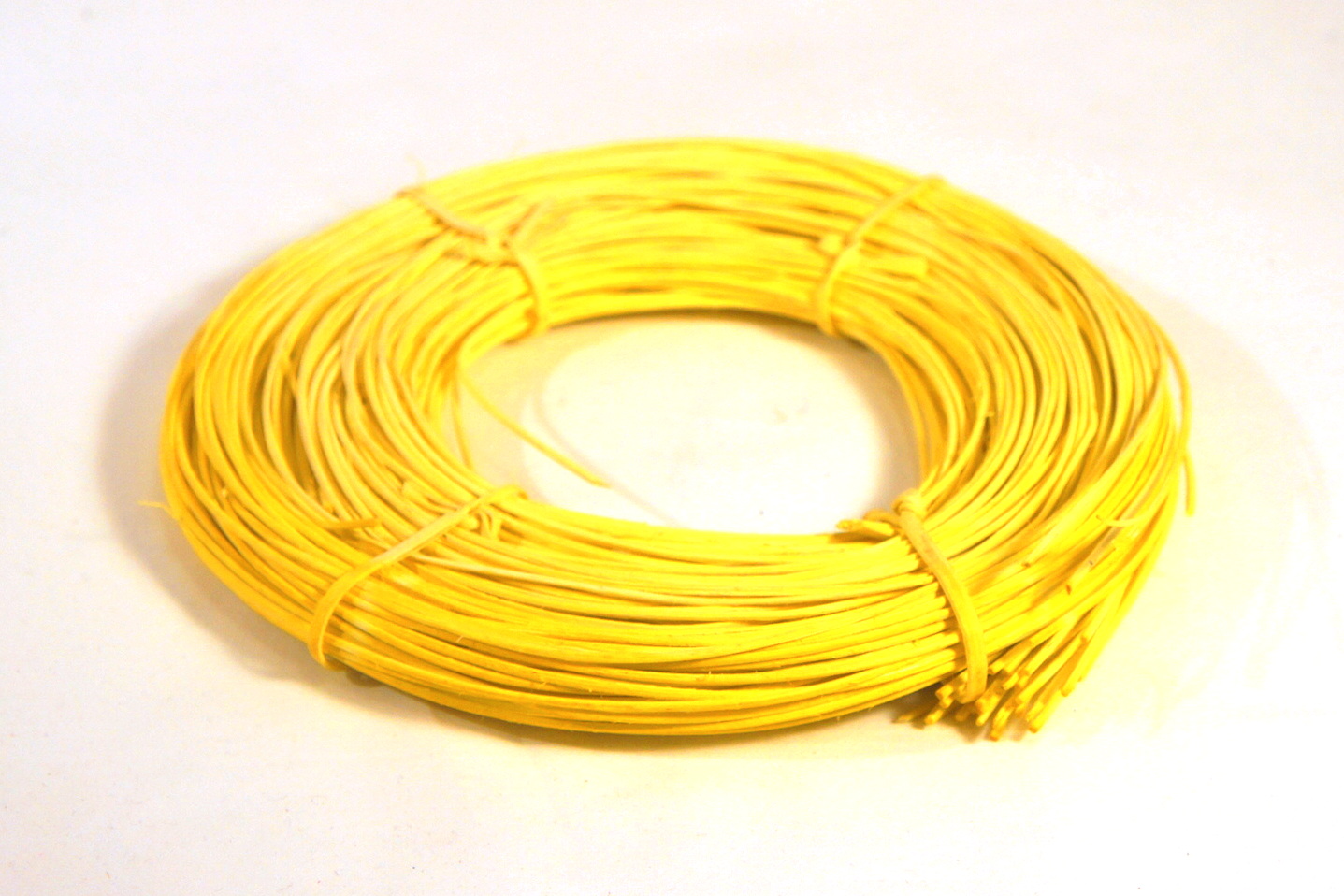 

Ratan rattan krążek 2mm 100g Cytrynowy