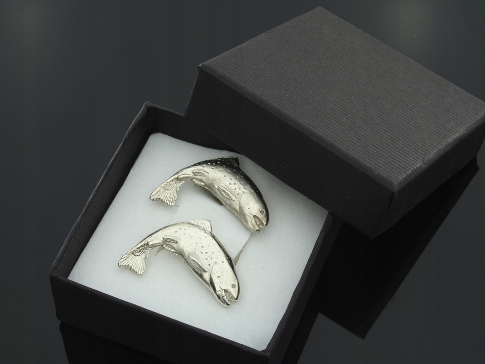 Posrebrzane spinki do mankietów - RYBA PSTRĄG Wykończenie polerowane