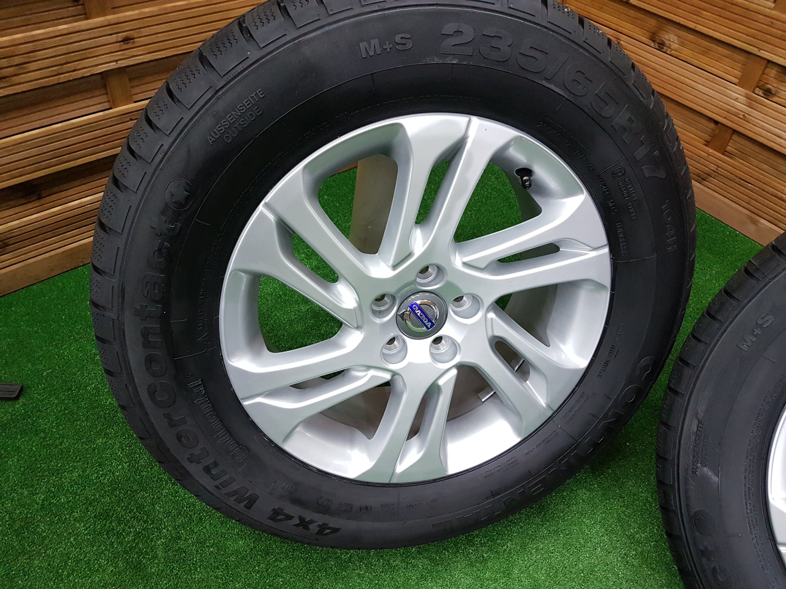 Koła alufelgi VOLVO 235/65R17 CONTINENTAL 4X4 NOWE Producent felg Volvo OE