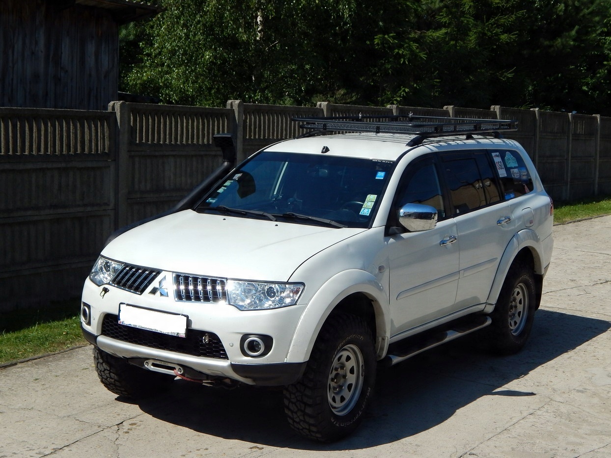 Mitsubishi Pajero Sport 2