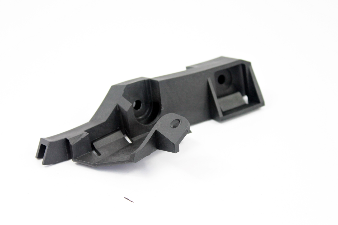 51117065476 - Оригінальне кріплення прослизання бампера BMW E46 купе П