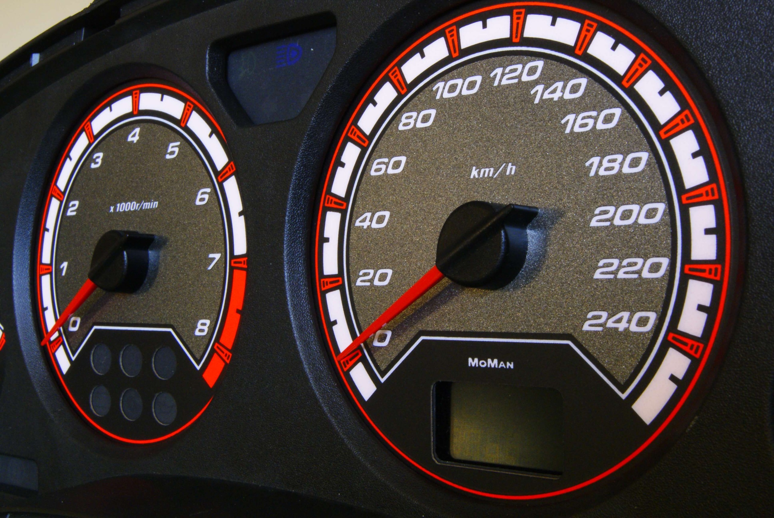 Opel Astra G Coupe Tarcze INDIGLO wzor 1 MoMan Producer Moman