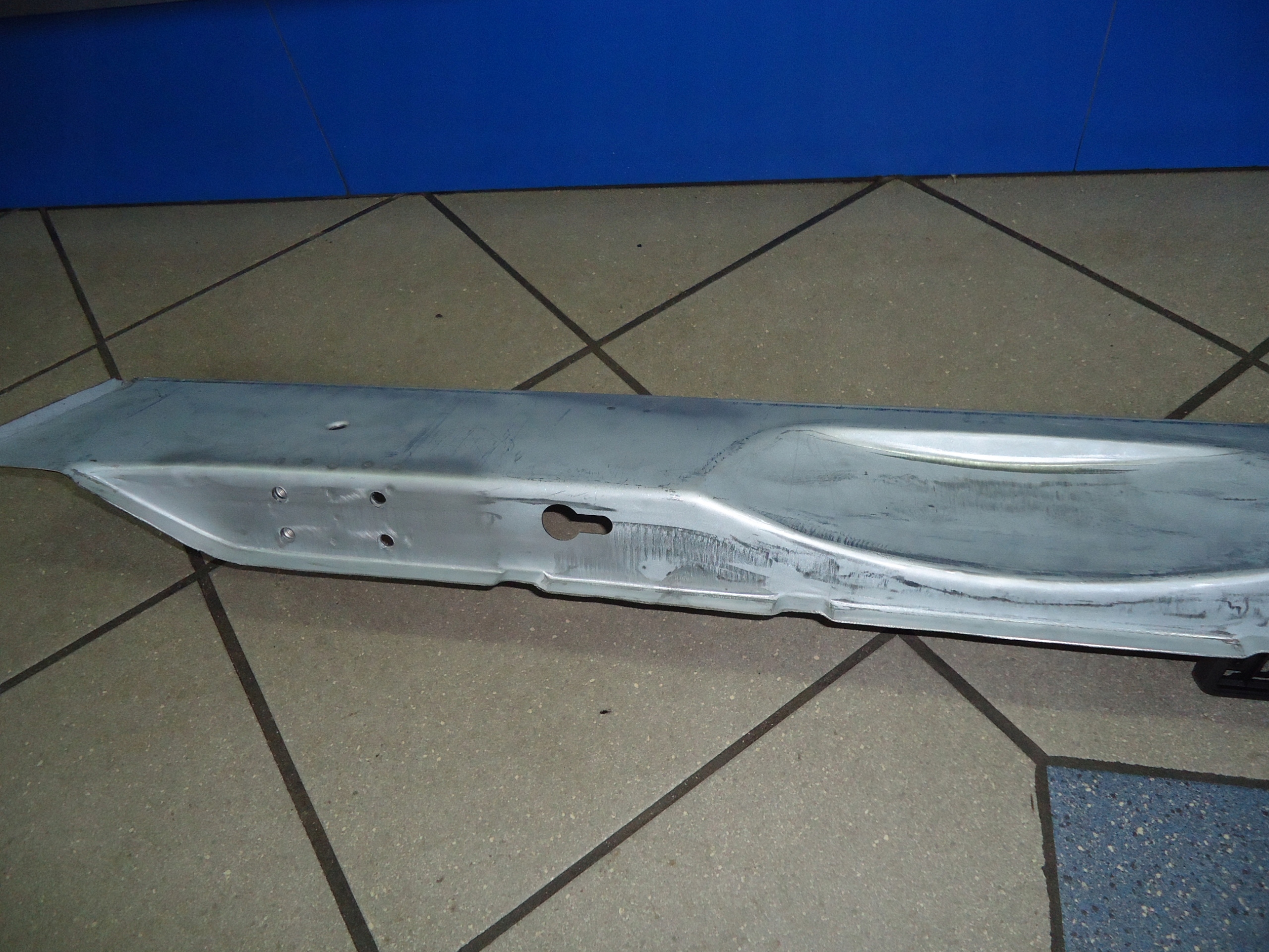 PAS TYLNY WEWNETRZNY MERCEDES SPRINTER WV LT Part manufacturer Other
