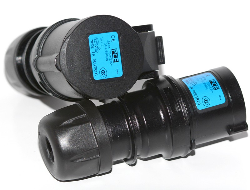 

Gniazdo marki Pce 16A, IP44, seria 213, kemping