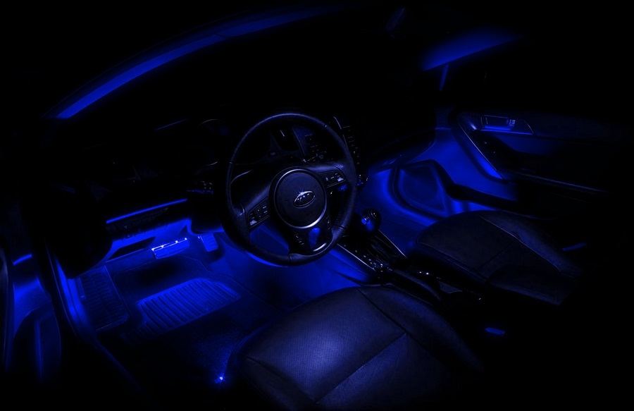 Oświetlenie WNĘTRZA auta samochodu LED 4x30cm Producent inny