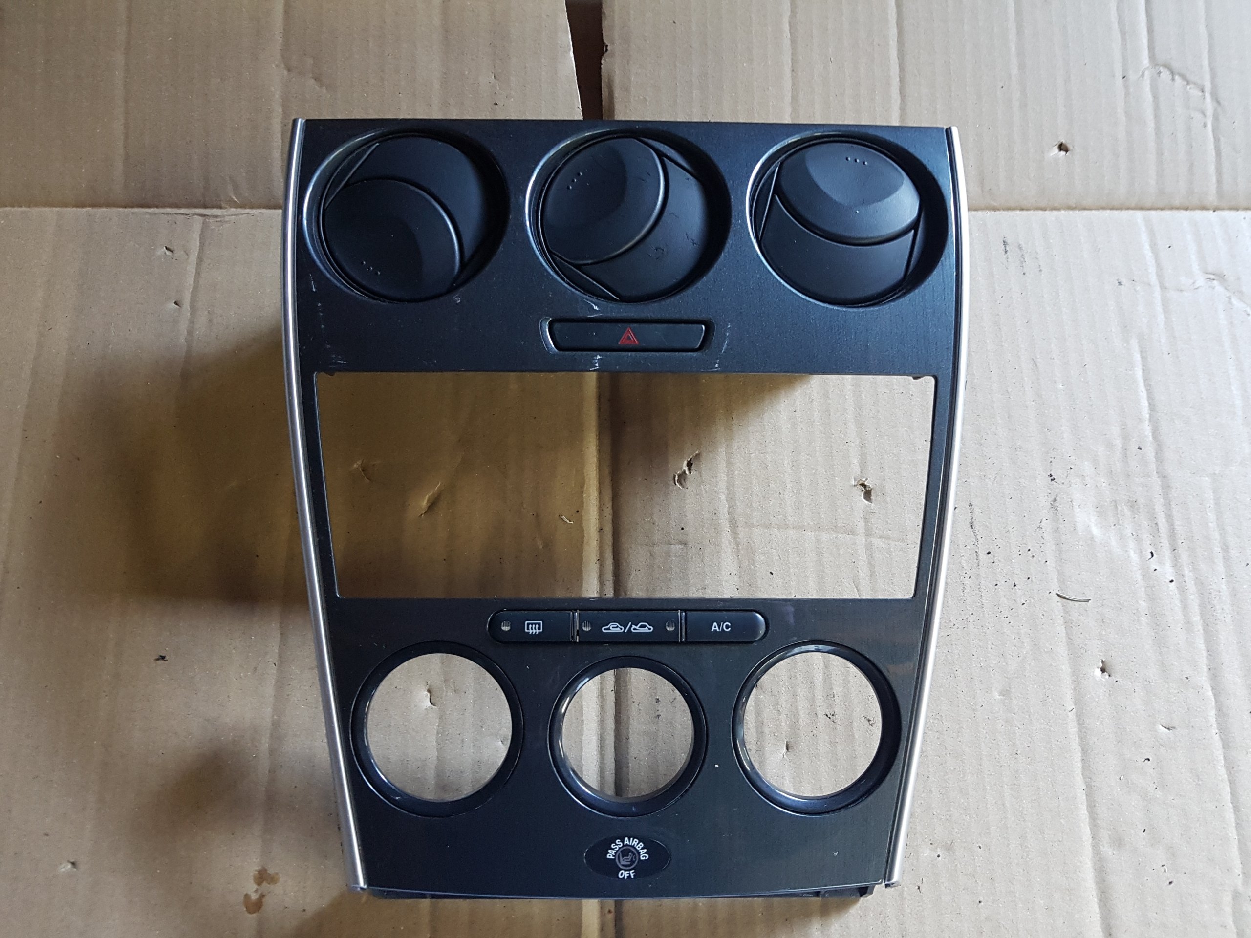 РАМКА КОНСОЛІ MAZDA 6 І ЛІФТ