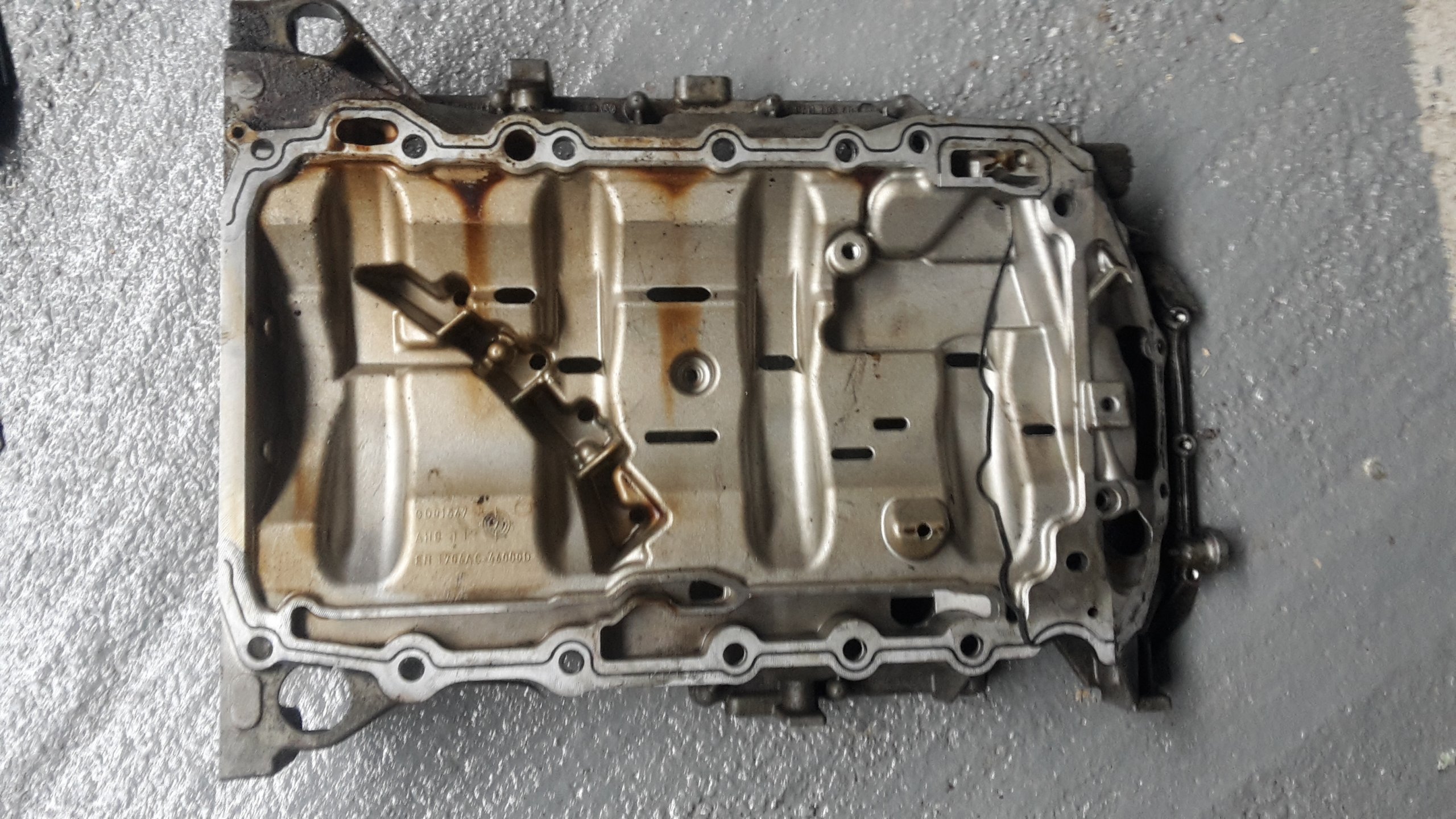 масляный поддон 1. 8. 8 tsi. 1. 8 tsi.