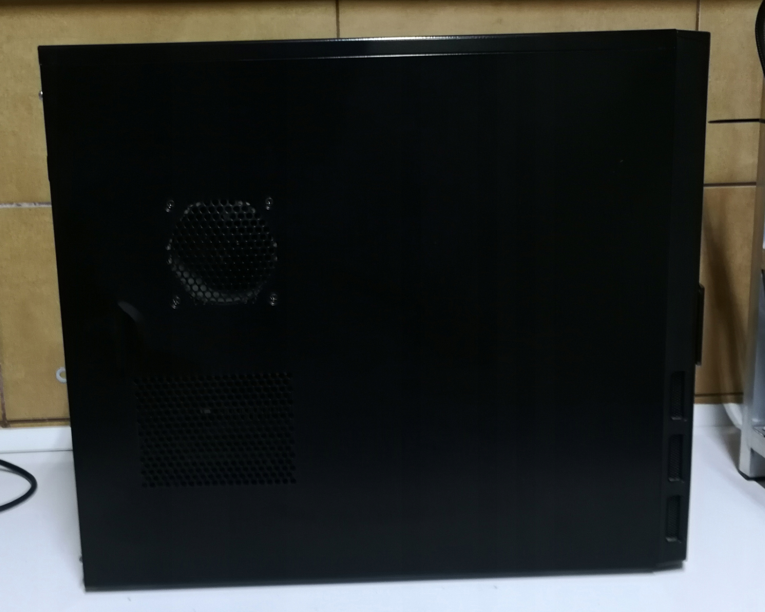 スリムPC i5-2500K/8GB/SSD120GB/GTX750Ti(A10 今年人気の