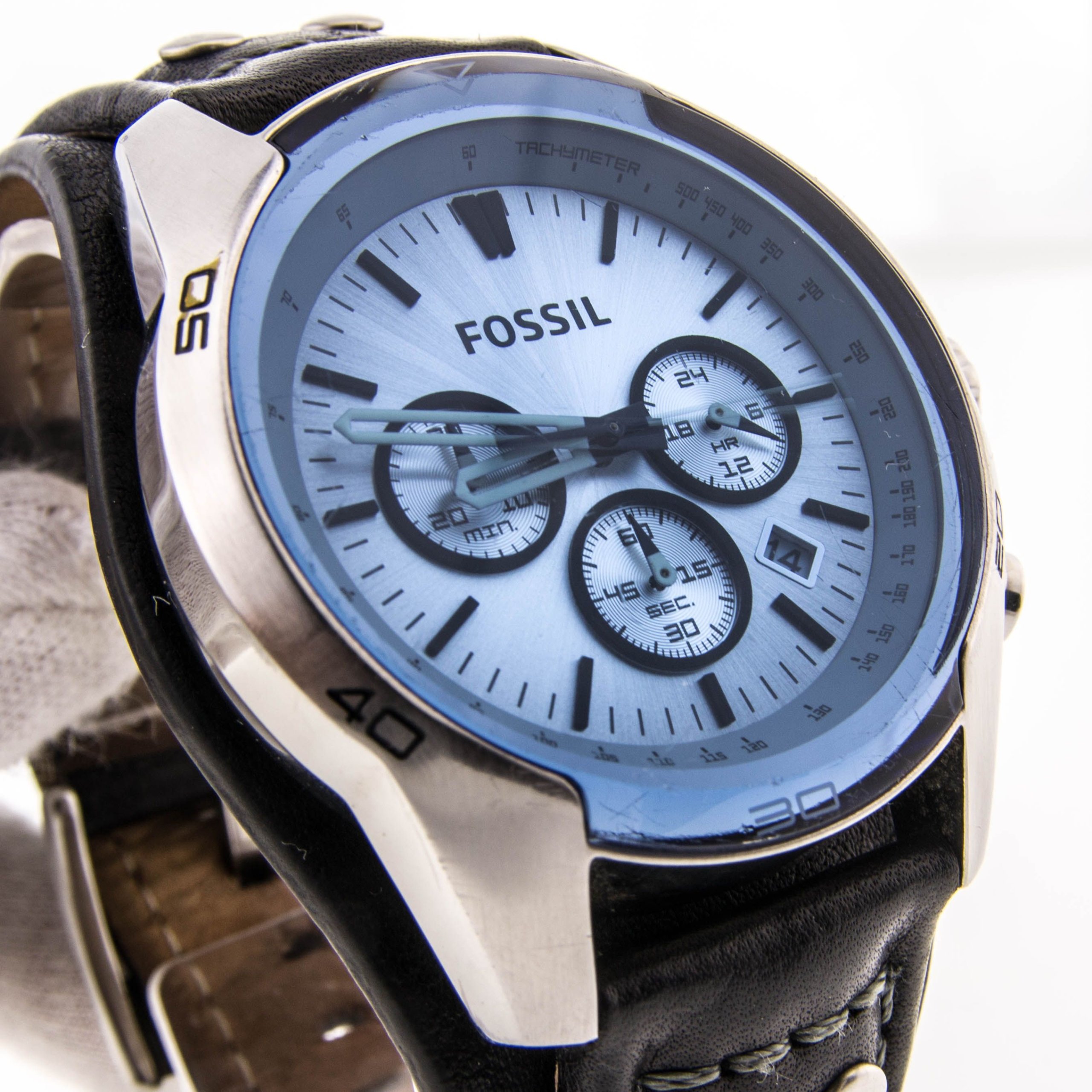 fossil 10 atm features