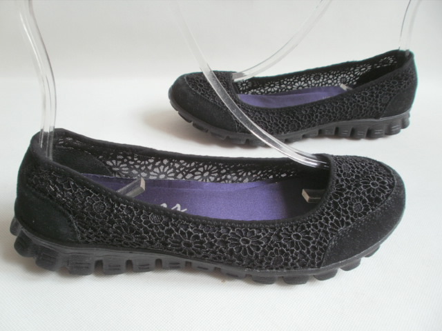 pavers ladies skechers