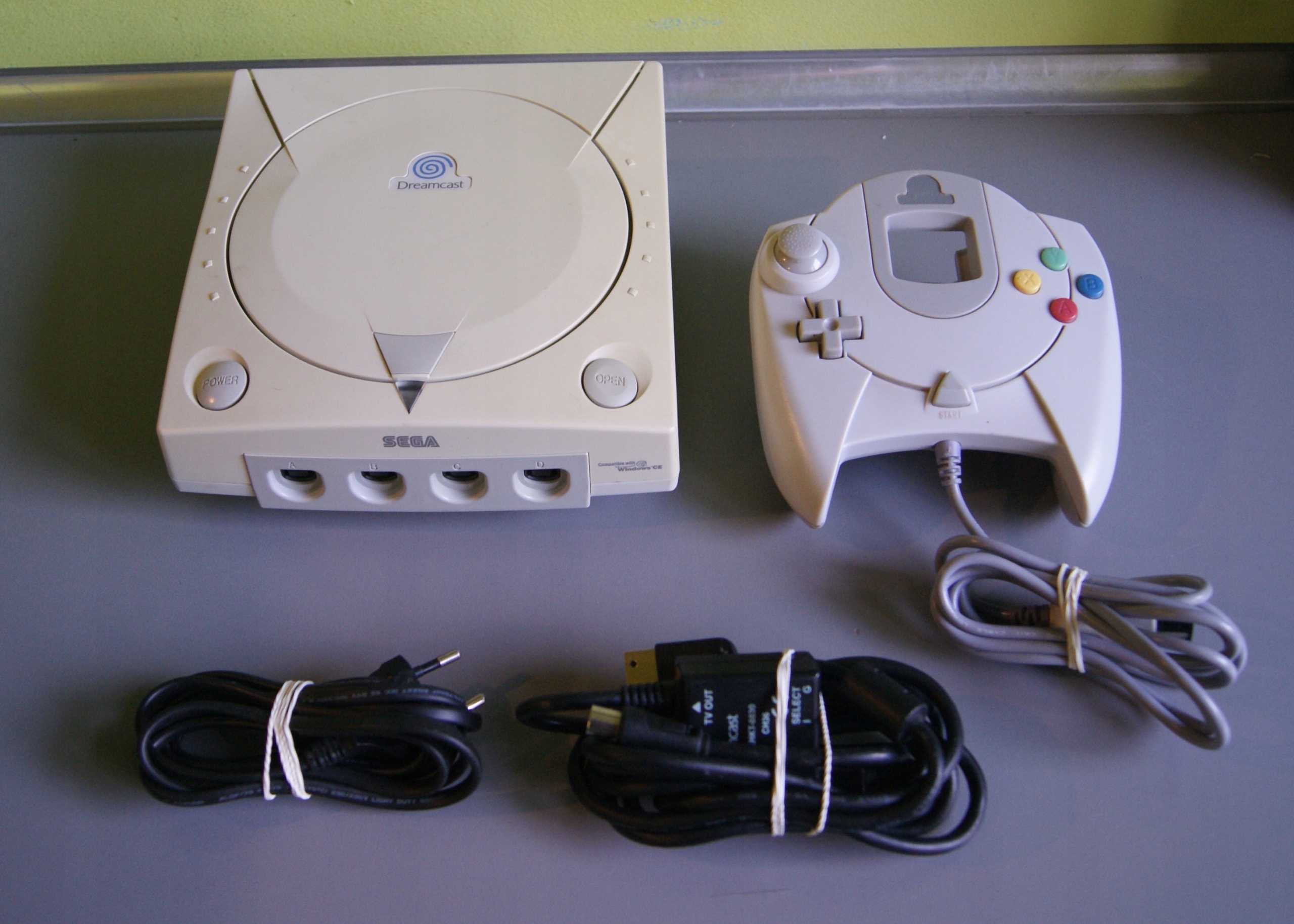 Дримкаст однушка лорда. Приставка Sega Dreamcast. Сега Дримкаст. Приставка Дримкаст разъемы. MSR Sega Dreamcast.