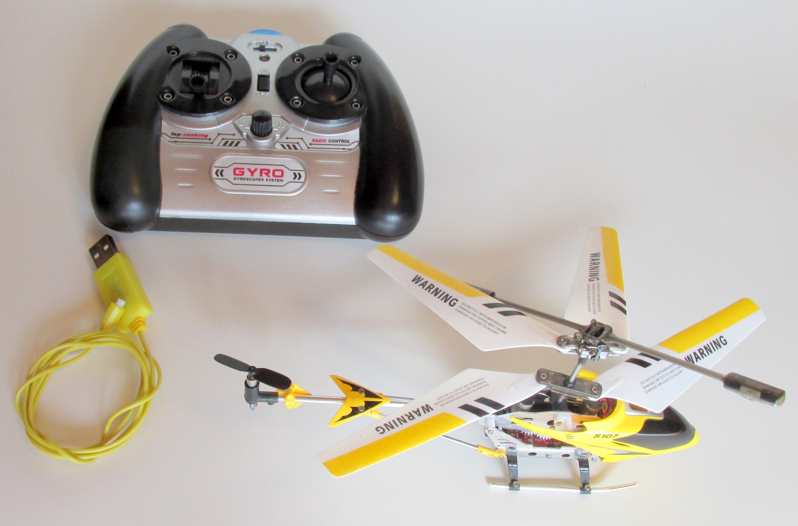 Helikopter Model Latający Zdalnie Sterowany Helikopter Model Latający Zdalnie Sterowany