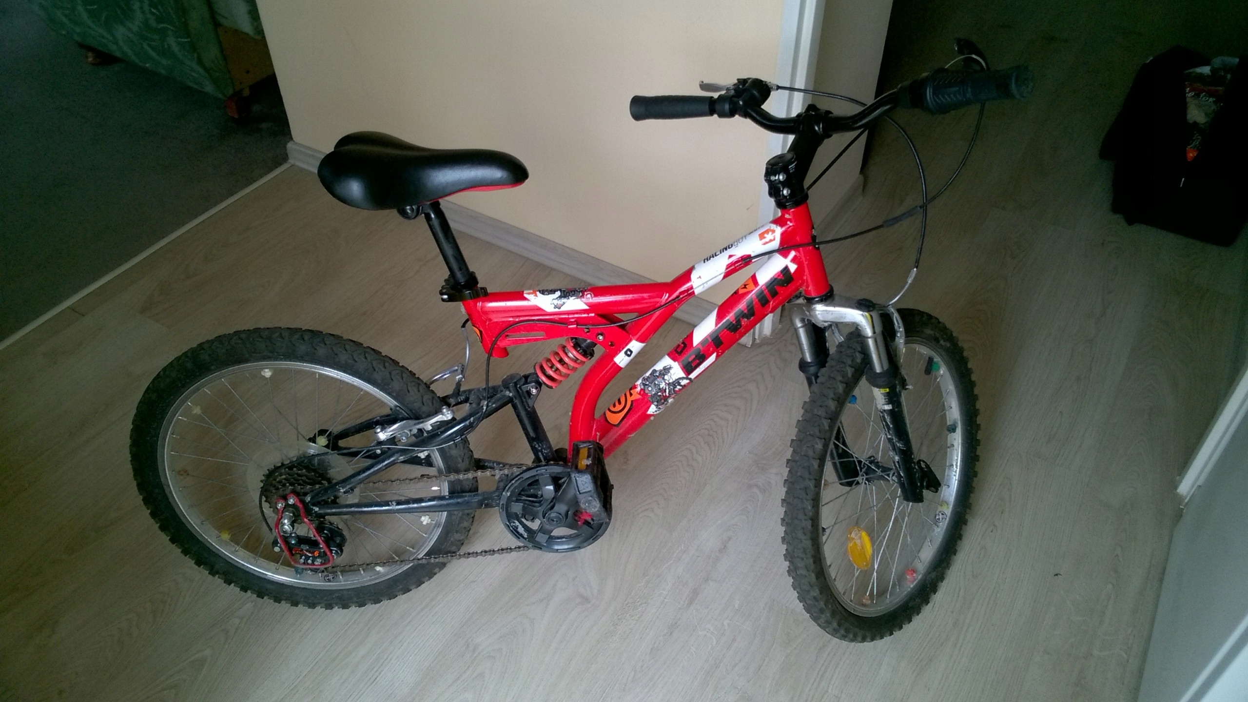 decathlon racing boy 300