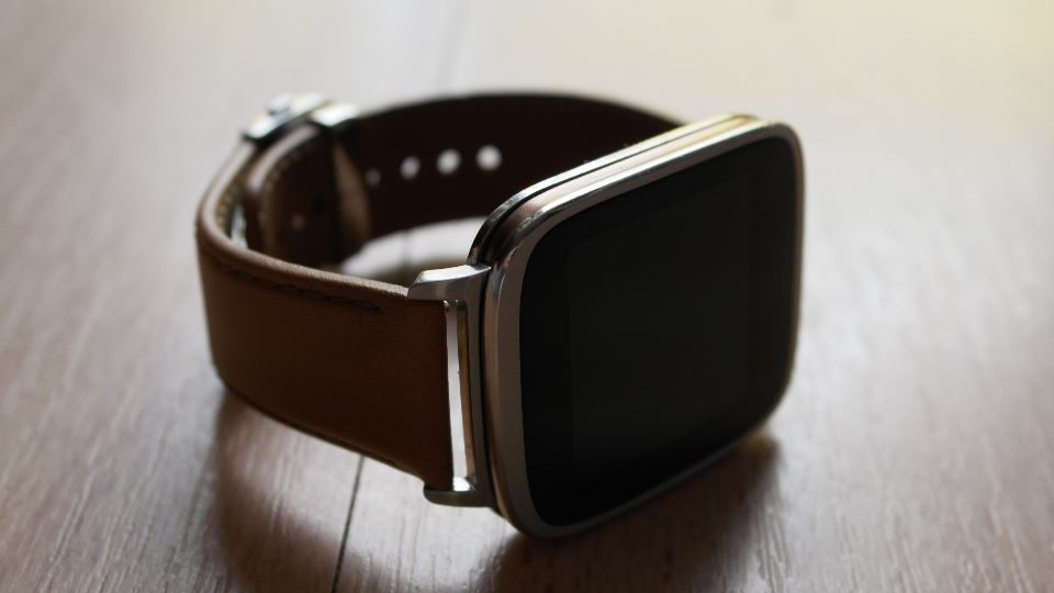 Asus zenwatch best sale 3 cena