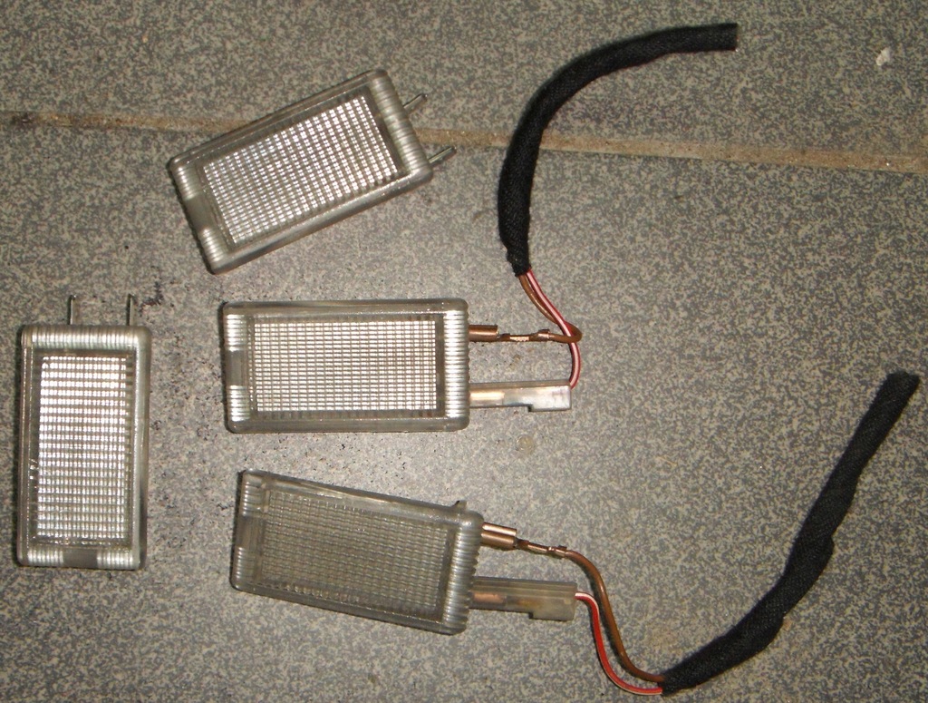 Lampka oświetlenia bagażnika AUDI A3 8L 331947113