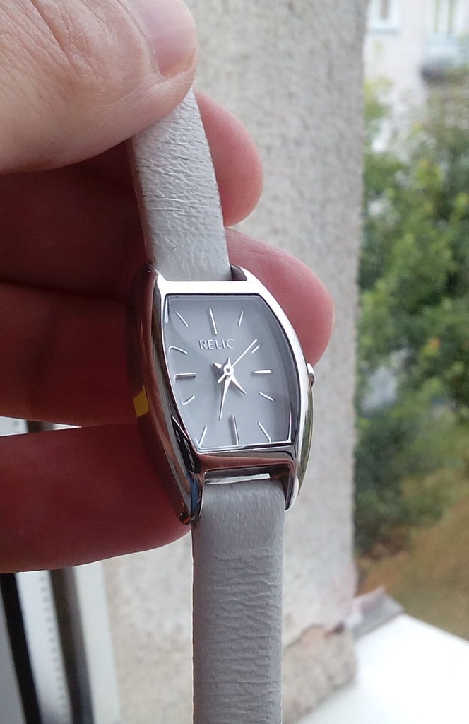 MARKOWY, DAMSKI ZEGAREK RELIC BY FOSSIL