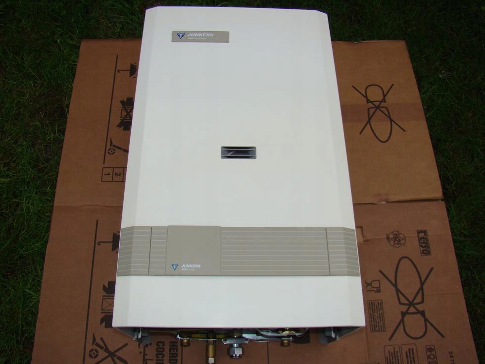 Piec gazowy JUNKERS ELECTRONIC TURBO LCD