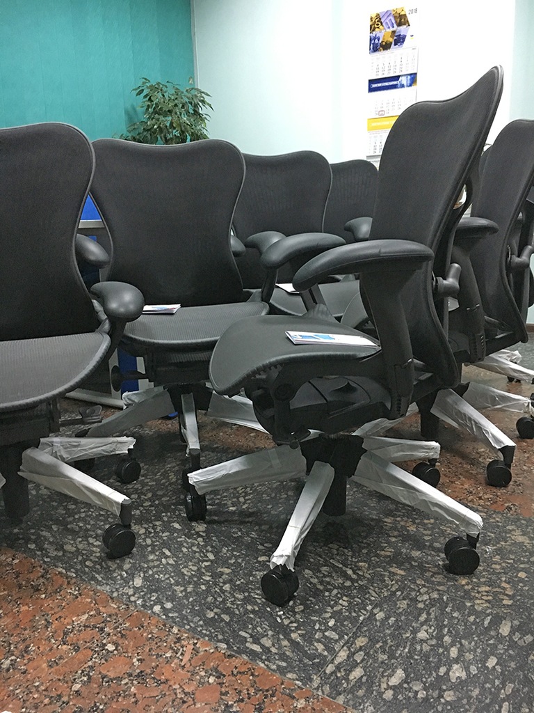 Fotel biurowy Herman Miller Mirra 2 (Aeron,Embody) - 7306561700 - oficjalne archiwum Allegro