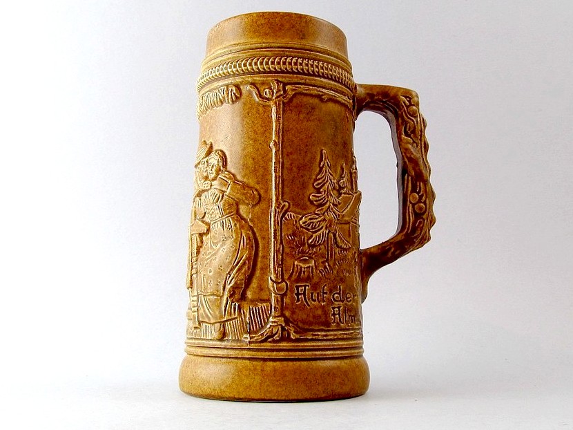TRADYCYJNY CERAMICZNY ZDOBIONY KUFEL DO PIWA