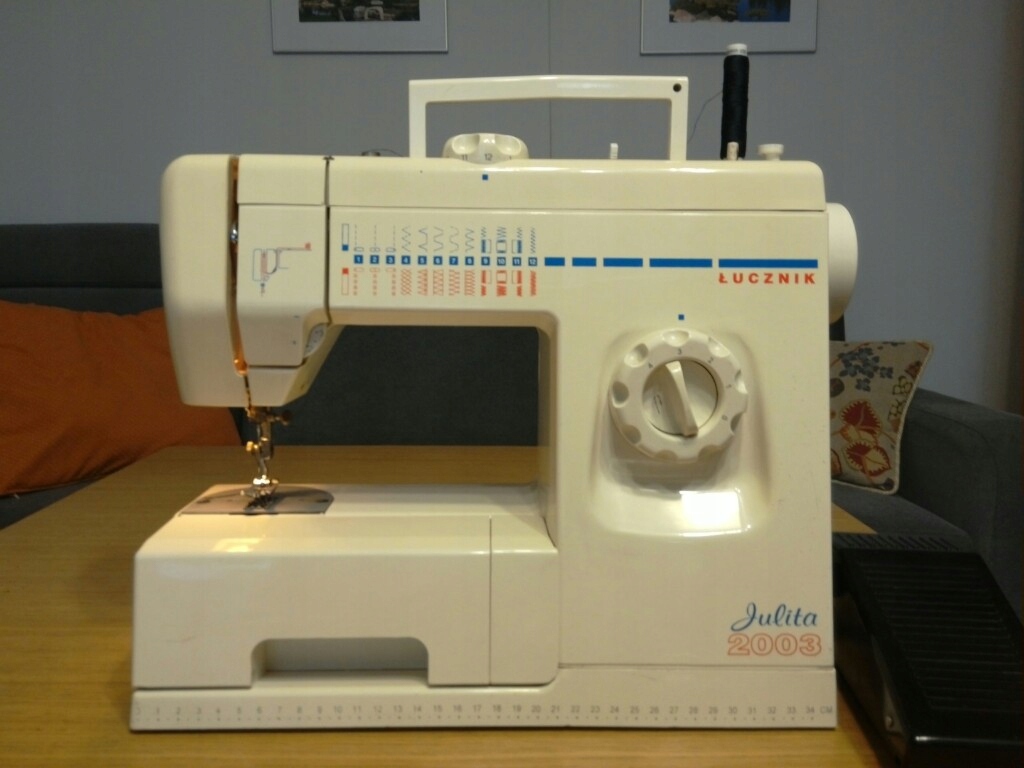 Maszyna do szycia Łucznik Julita 2003