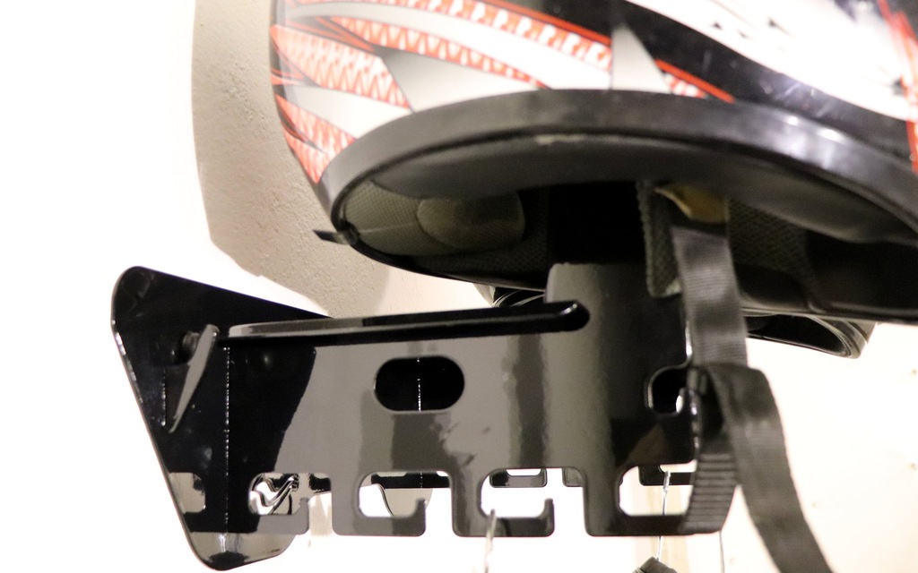 Купить Двойной держатель для шлема для мотоциклетной одежды V002: отзывы, фото, характеристики в интерне-магазине Aredi.ru