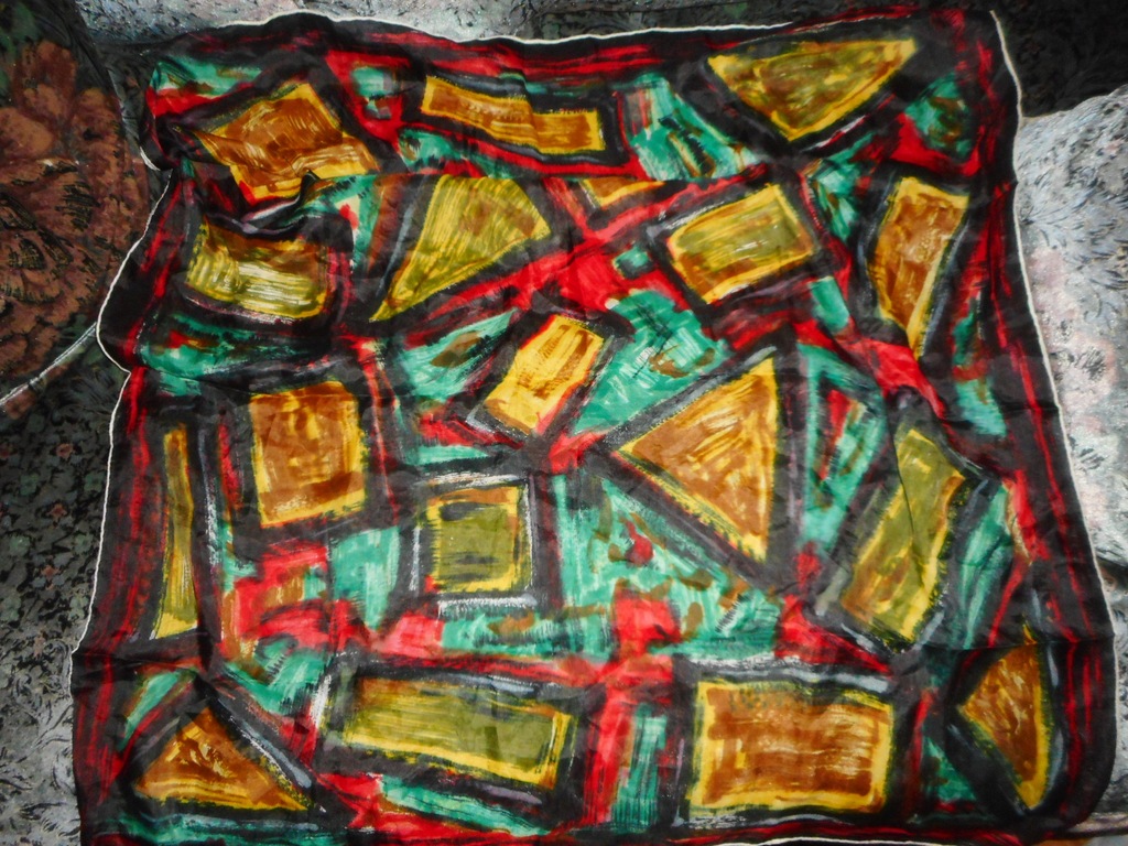 Jedwabna apaszka kolorowe trójkąty
