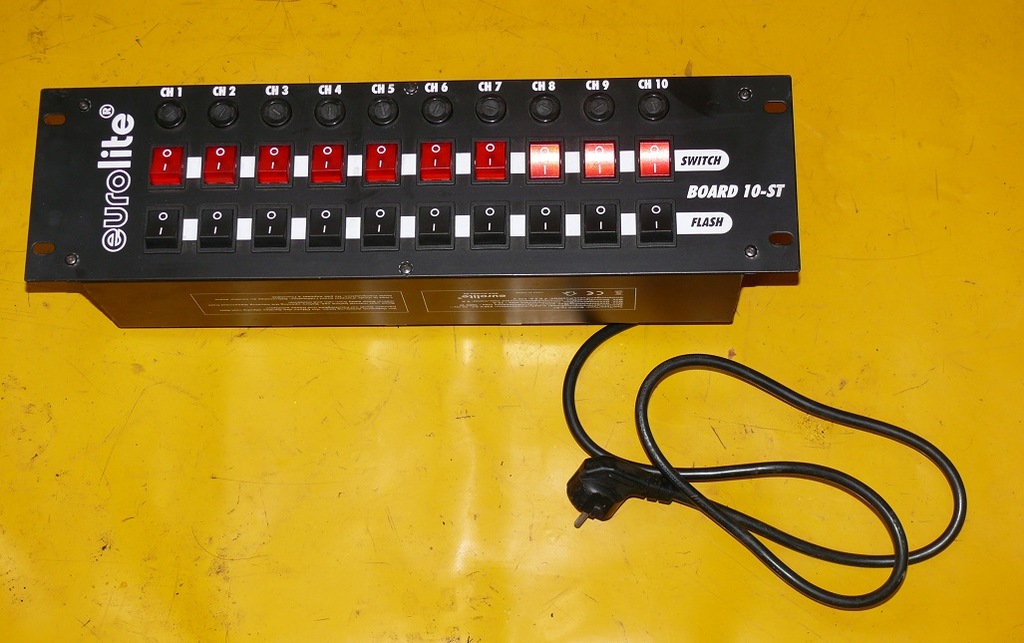 EUROLITE BOARD 10-ST 10X - PANEL WŁĄCZNIKOWY