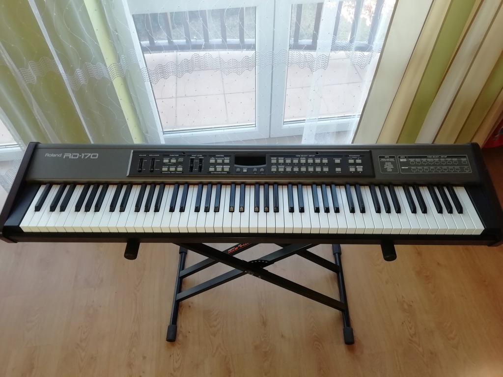 Pianino cyfrowe ROLAND RD-170