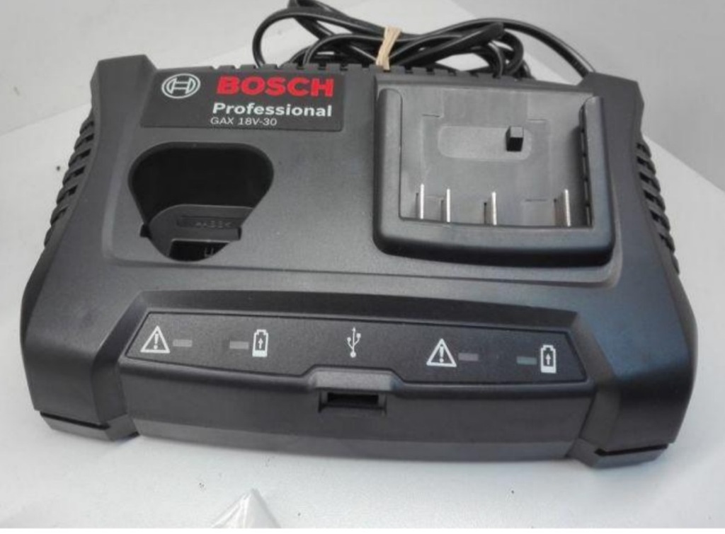 ŁADOWARKA USB 10,8V 12V 14,4V 18V GAX18V 30 BOSCH Ładowarka Bosch GAX 18V 30 USB Professional 10,8V 12v 14,4V