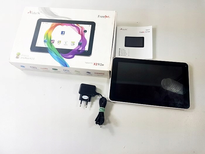 TABLET LARK FREEME X2 9.0M NIE WŁĄCZA SIĘ