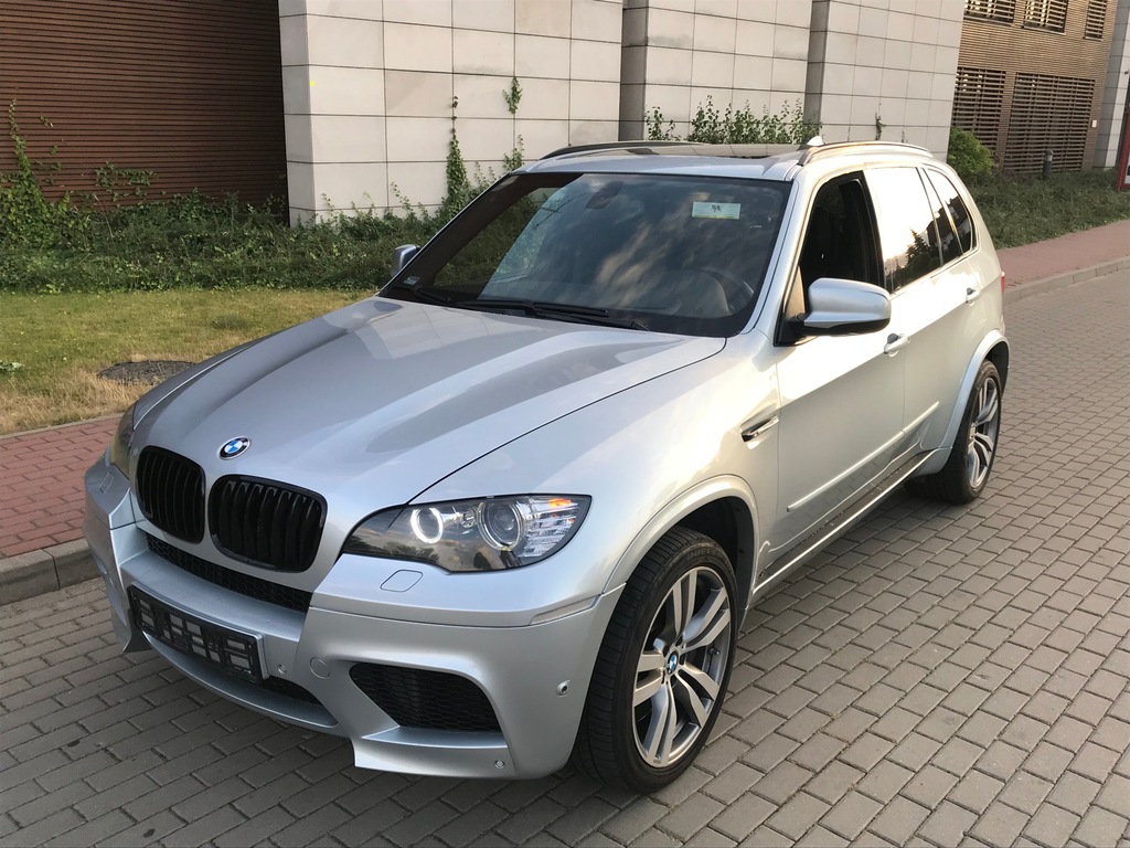 SPRZEDAM BMW X5M E70 BEZWYPADKOWE - STAN IDEALNY!!