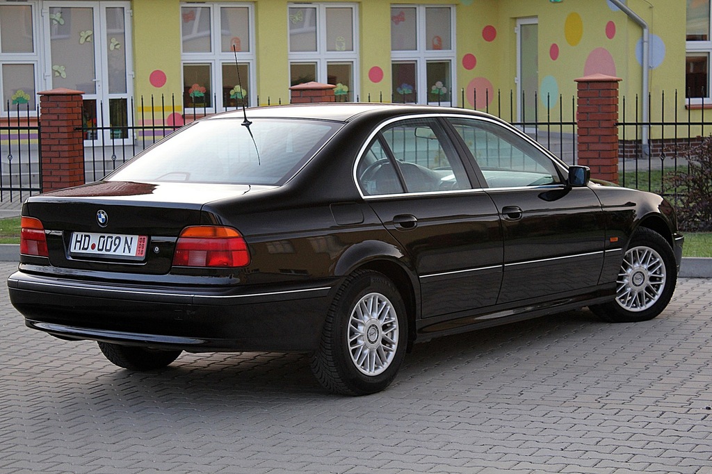 CZARNE BMW E39 520i 150KM INDIVIDUAL