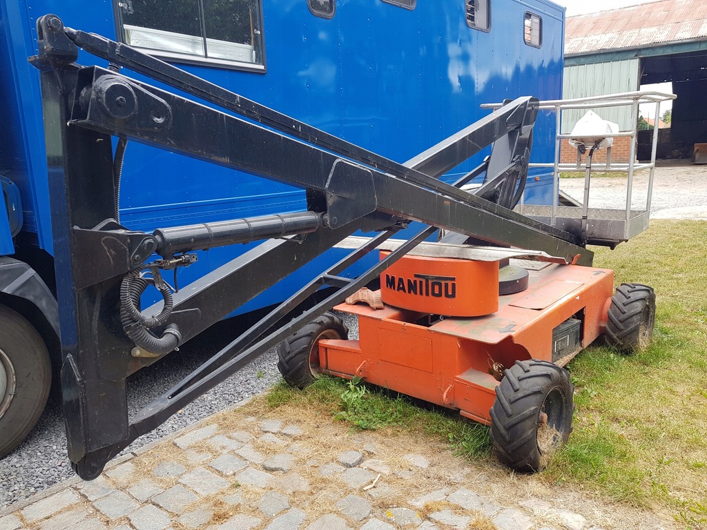 PODNOŚNIK KOSZOWY ELEKTRYCZNY 12M MANITOU 12O AE