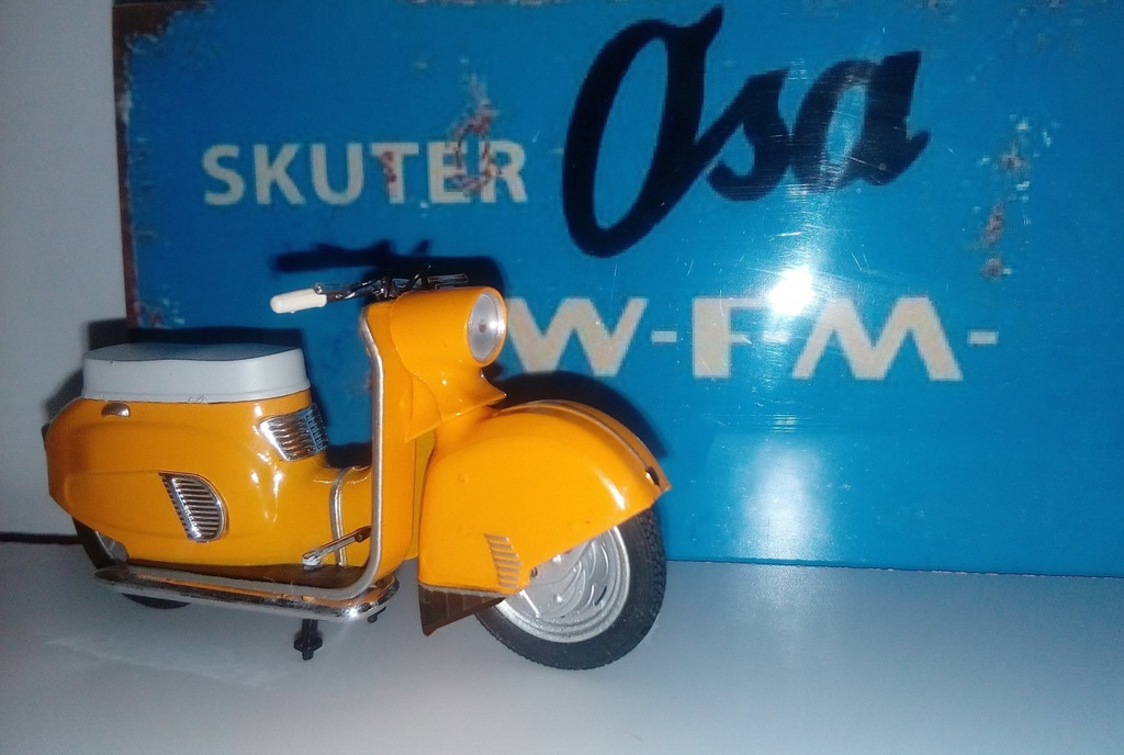 Wfm Osa M52 PREZENT POD CHOINKĘ