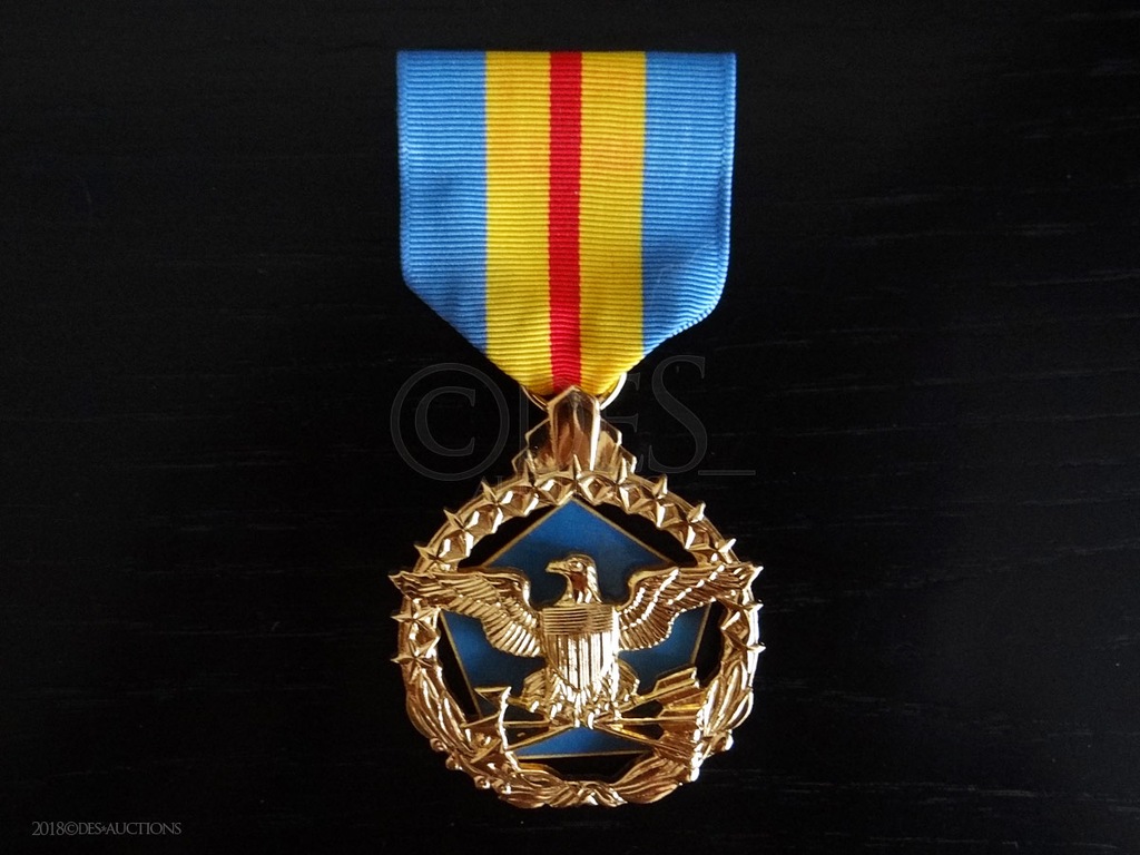 US DEFENSE DISTINGUISHED SERVICE MEDAL !!