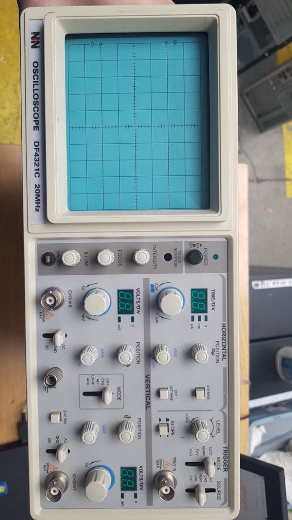 Oscyloskop analogowy NDN DF4321C 20Mhz 2 kanały
