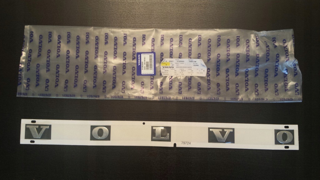 Emblemat tylna klapa szeroki napis VOLVO S60/S40