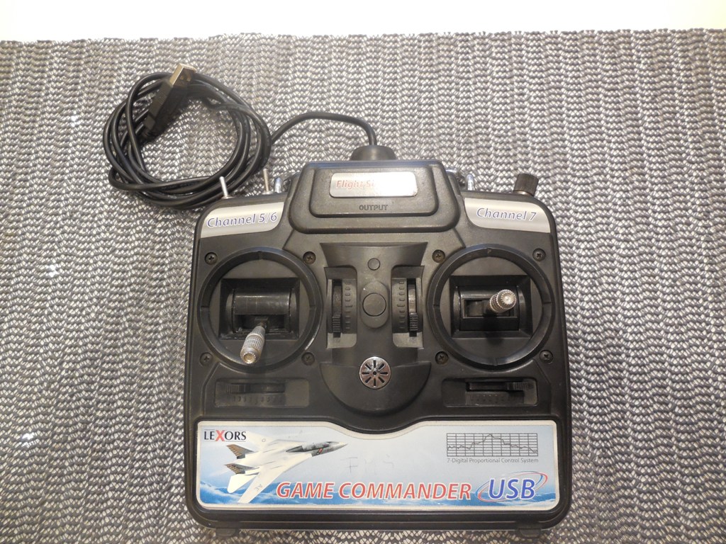 IK3036001 LEXORS TRAINER 7kan GAME COMANDER USB