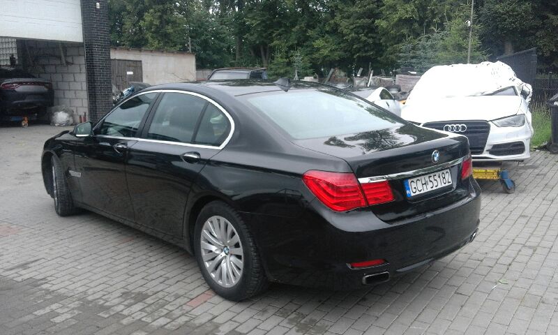 Bmw 7 750i 2010 Uszkodzona F01 Max wyp. xdrive