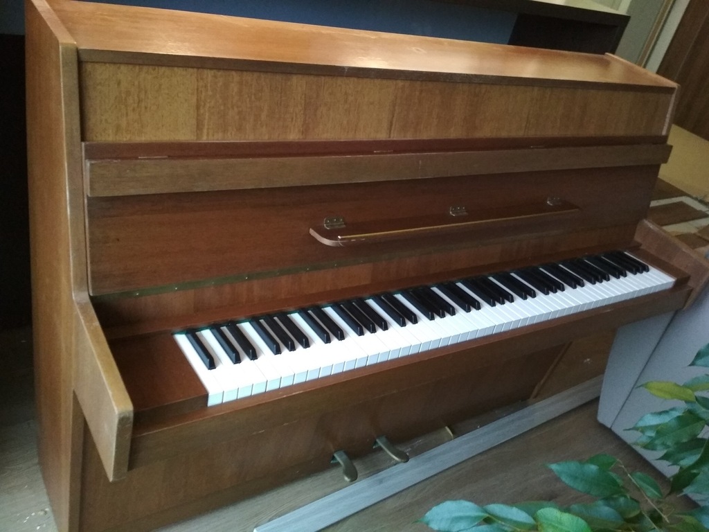 Pianino, w bardzo dobrym stanie Łódź