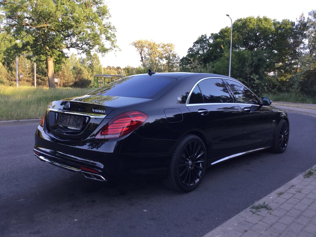 Mercedes benz w222 maybach