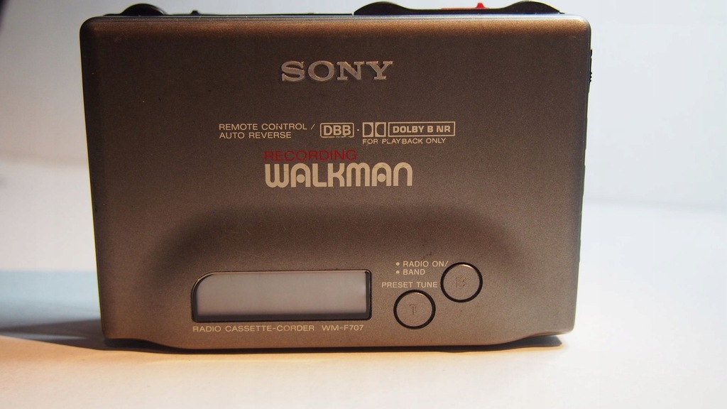 SONY ソニー カセットウォークマン WALKMAN WM-F707 Sony WM-F707 ▷ Walkman.land