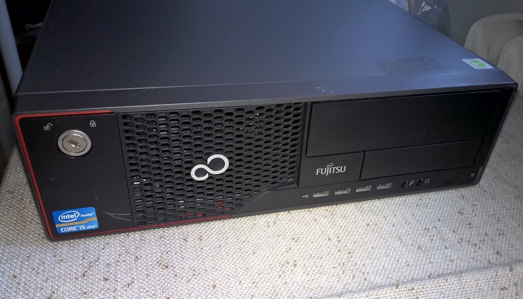 Fujitsu E900 komputer stacjonarny