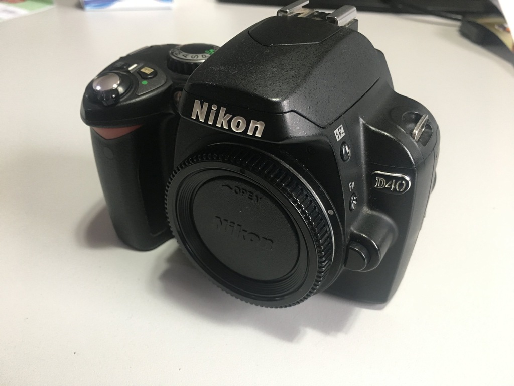 Nikon d40 uszkodzony nacisnij spust migawki 