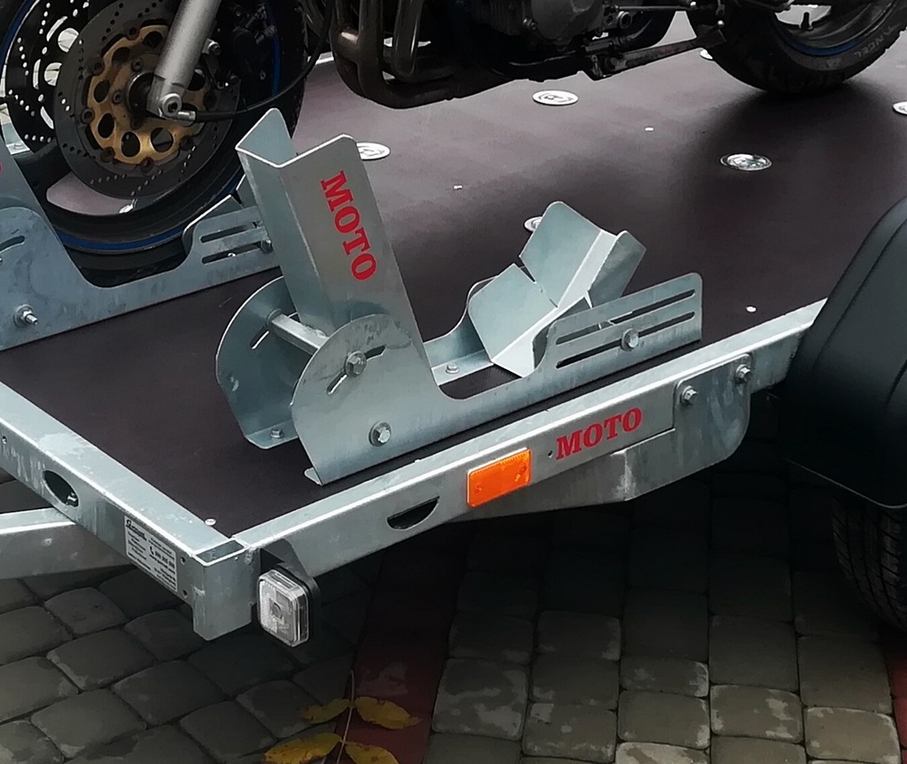 Blokada koła motocyklowego, rynna motocyklowa