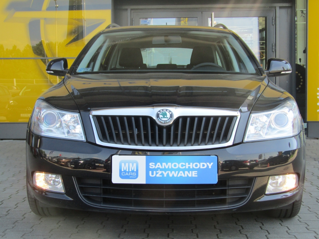 SKODA OCTAVIA II FL KOMBI 1,6TDI 2010r. SERWIS ASO