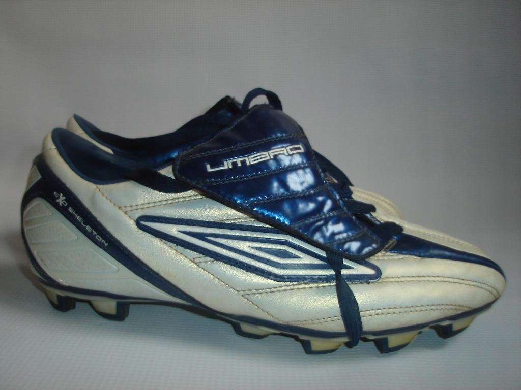 Super korki UMBRO EXO SKELETON z Anglii !!nr 39,5