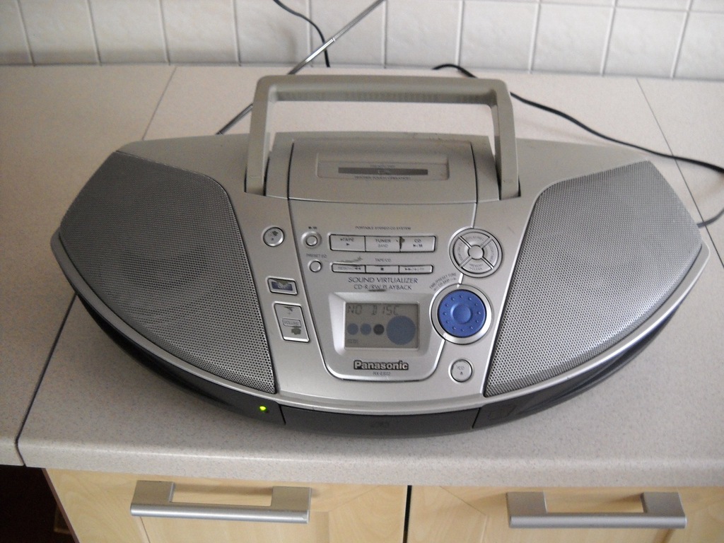 PANASONIC RX-ES22 RADIOMAGNETOFON Z CD TYP COBRA